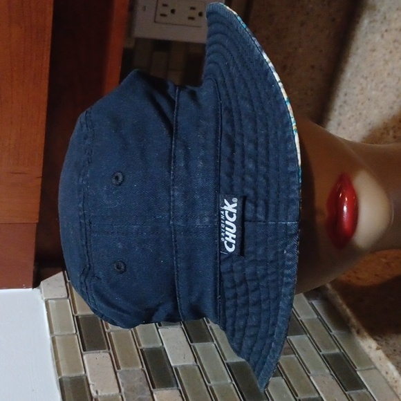 CHUCK ORIGINAL Reversible Bear Bucket Hat Sz OS - Picture 6 of 9